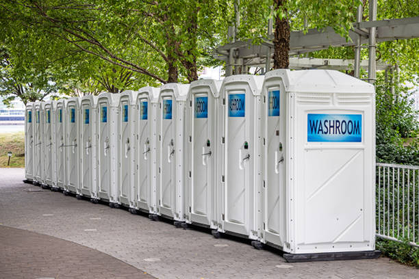 Portable Toilets for Disaster Relief Sites in Sharpes, FL